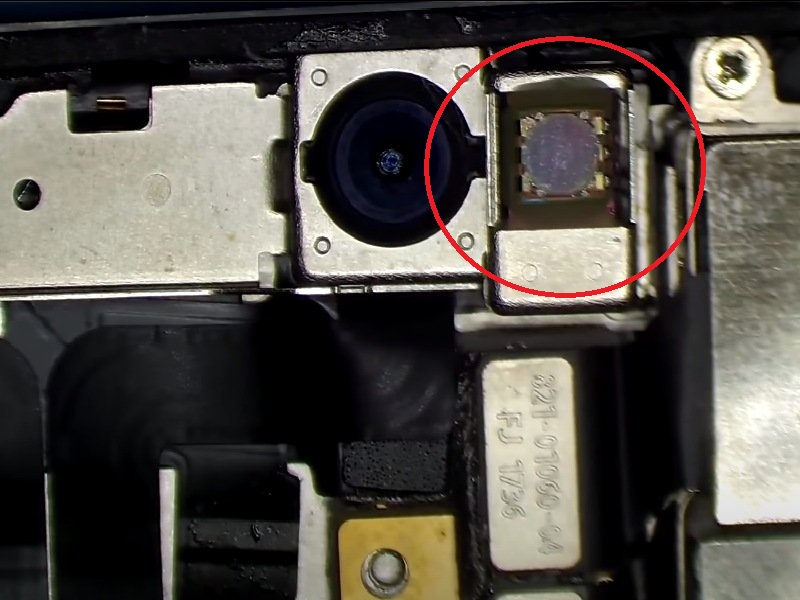 Sistema Face ID iPhone componenti TrueDepth Dot Projector sensore IR Flood Illuminator fotocamera frontale